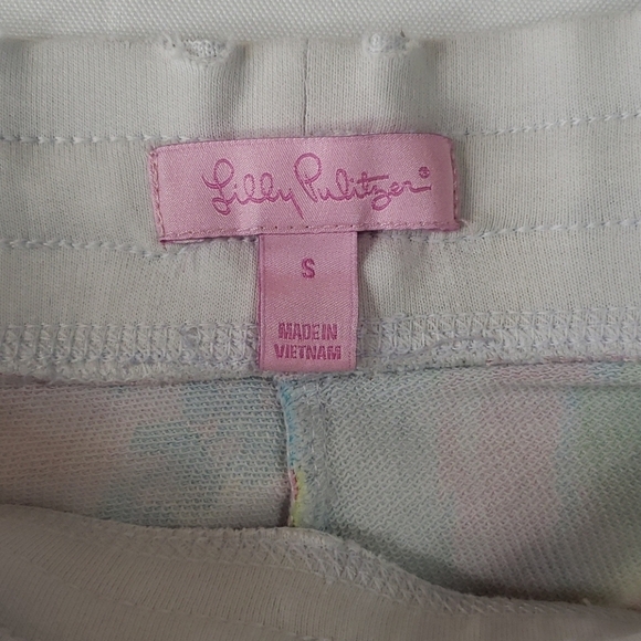 Lilly Pulitzer Summers Somewhere Jogger Shorts - Picture 4 of 7